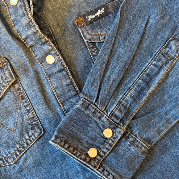 Wrangler Retro Button Down - Picture 5 of 6